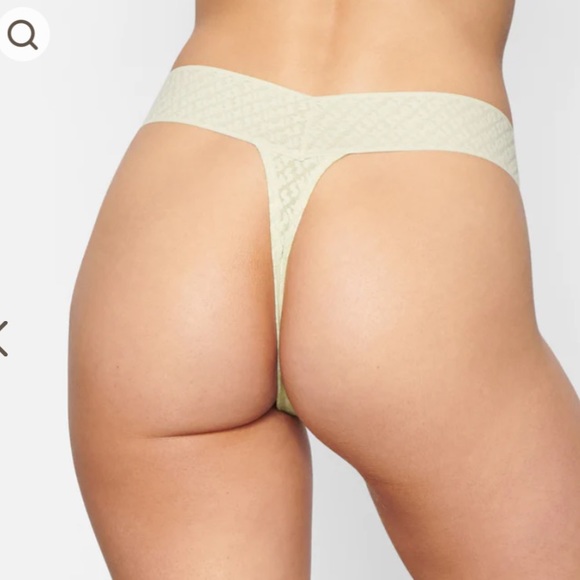 SKIMS Logo Mesh Thong Underwear Size Small - Picture 3 of 6